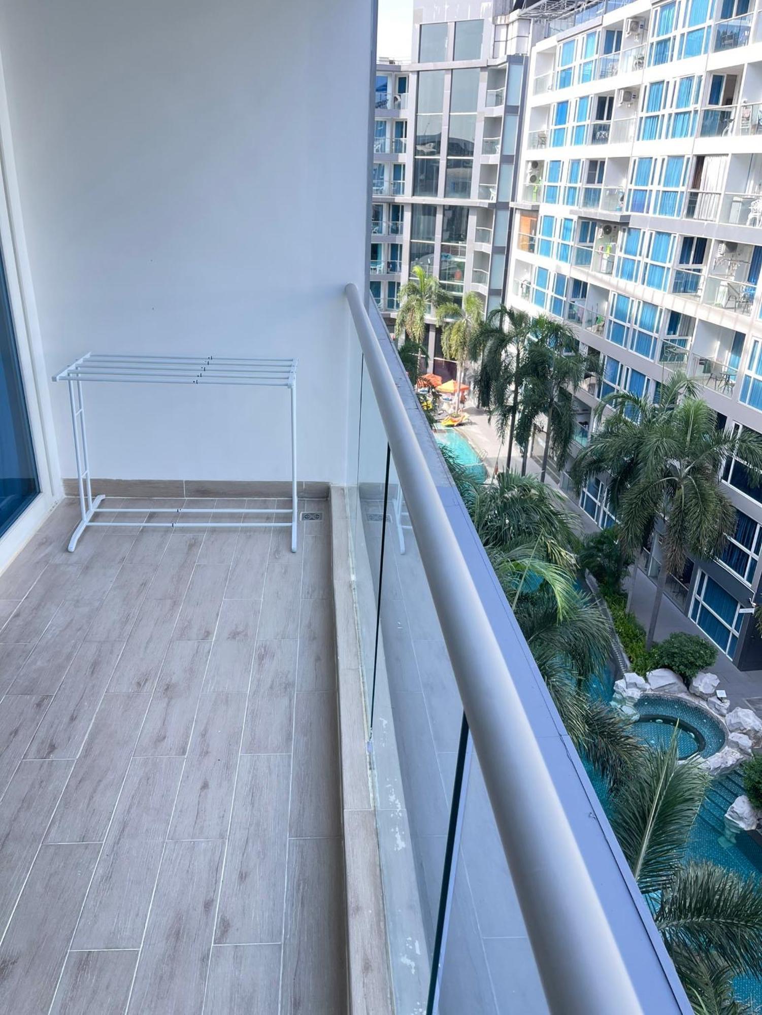 2 Bedrooms Near Pattaya Beach Экстерьер фото
