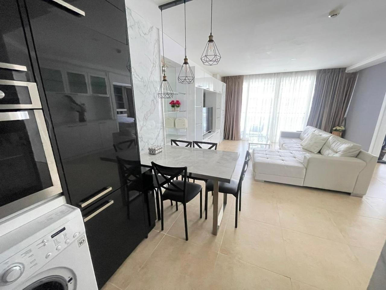 2 Bedrooms Near Pattaya Beach Экстерьер фото
