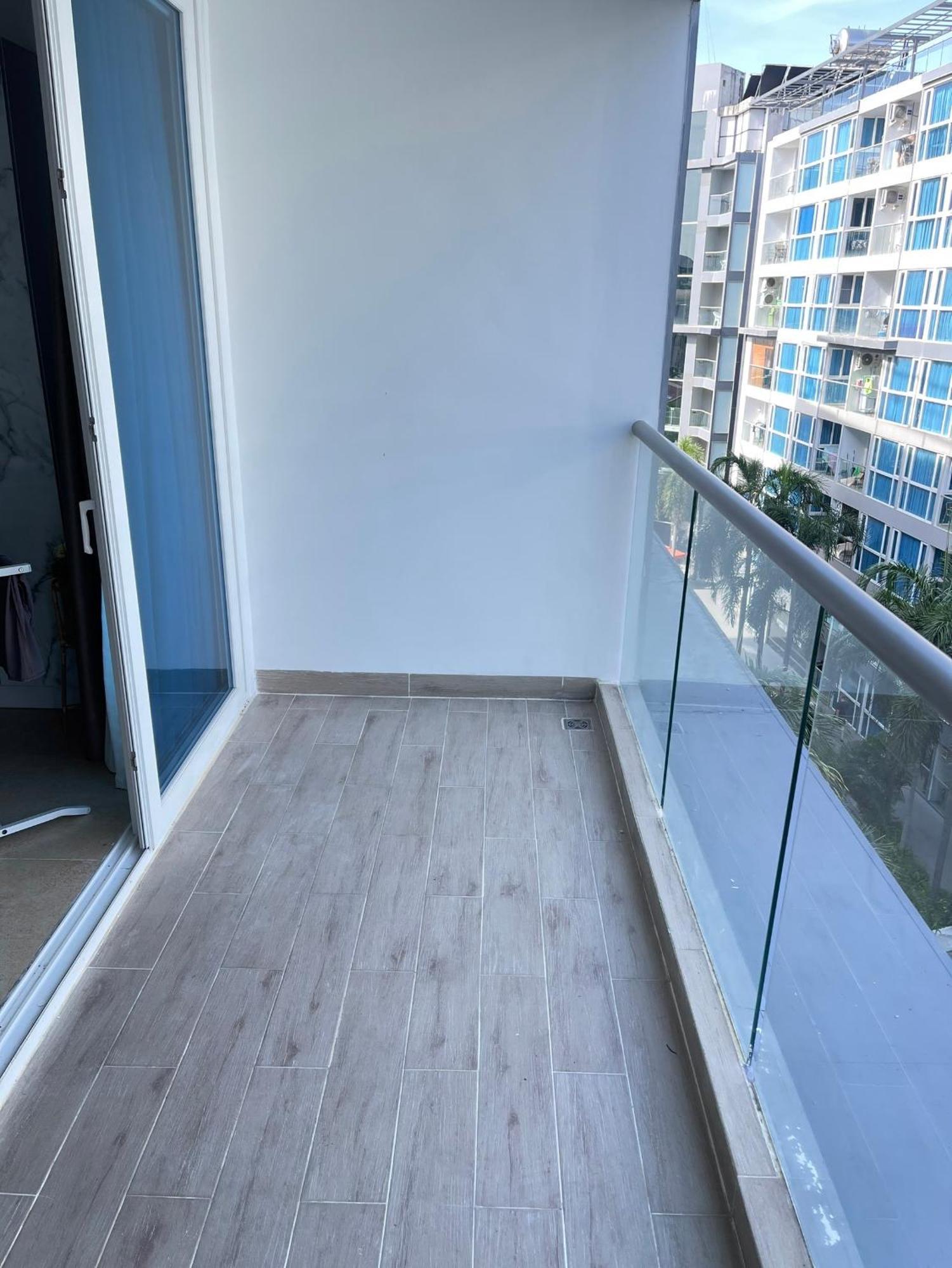 2 Bedrooms Near Pattaya Beach Экстерьер фото